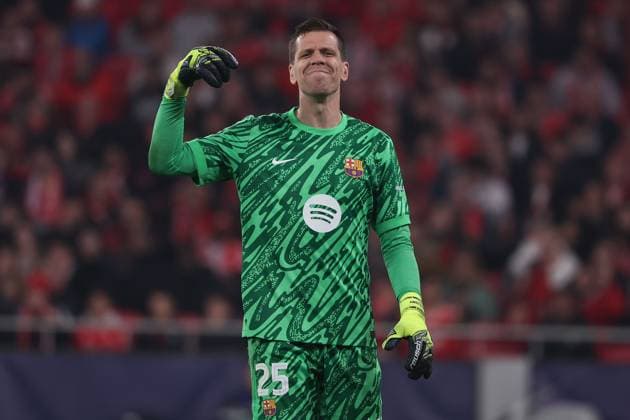 Portugal, Estadio do SL Benfica Lisbon 05. March 2025 Uefa Champions League phase 2024 25 Round of 16 S.L.Benfica - FC Barcelona, Barca v.l., Torwart Wojciech Szczesny (FC Barcelona) gibt Anweisungen, gestikuliert, mit den Armen gestikulieren gives instructions, gesticulate. Copyright: JoaquimxFerreira