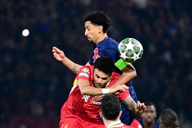 FOOTBALL : PSG vs Liverpool - Ligue des Champions - 05 03 2025 Marquinhos ( 5 - PSG ) and Luis Diaz ( 7 - Liverpool ) during the UEFA Champions League match between Paris Saint Germain and Liverpool FC at Parc Des Princes on March 05 , 2025 in Paris, France. ( Photo by Dante Badano PsnewZ ) - ParisFrance  Copyright: xDantexBadanox