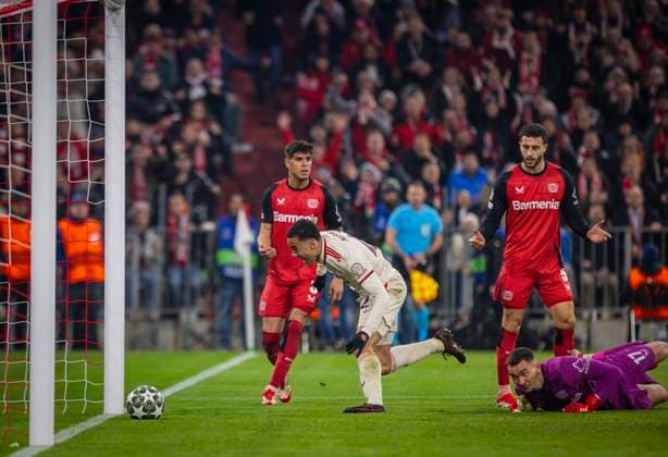 Munich, Germany. 05th Mar 2025. Jamal Musiala (FCB) scores the goal to make it 2-0 against Matej Kovar (LEV) Mario Hermoso (LEV) FC Bayern München - Bayer Leverkusen 05.03.2025