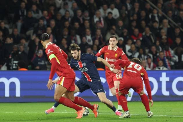 PSG LIVERPOOL PHOTOPQR LE PARISIEN Olivier Lejeune ; ; 05 03 2025 ; Mercredi 5 mars 2025 Paris, Parc des Princes 8eme de finale de Ligue des Champions PSG contre Liverpool. Khvicha Kvaratskhelia Football match between Paris Saint-Germain and Liverpool in Paris on March 5, 2025.
