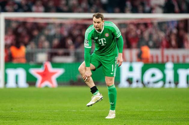Bilder des Jahres 2025, Sport 03 März Sport Themen der Woche KW10 Sport Bilder des Tages UEFA Champions League, FC Bayern München - Bayer 04 Leverkusen; 05.03.2025 Manuel Neuer (FC Bayern München, 1) greift sich an die Wade UEFA Champions League Achtelfinale Hinspiel, FC Bayern München - Bayer 04 Leverkusen; München, Allianz Arena am 05.03.2025 *** UEFA Champions League, FC Bayern Munich Bayer 04 Leverkusen 05 03 2025 Manuel Neuer FC Bayern Munich, 1 grabs his calf UEFA Champions League round of 16 first leg, FC Bayern Munich Bayer 04 Leverkusen Munich, Allianz Arena on 05 03 2025 Copyright: xBEAUTIFULxSPORTS Wunderlx