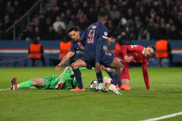 A mad scramble in the penalty area as Darwin Nunez of Liverpool, Marquinhos of PSG, Willian Pacho of PSG and Gianluigi Donnarumma of PSG all compete for a loose ball Paris Saint-Germain v Liverpool, UEFA Champions League, Round of 16, First Leg, Football, Parc des Princes, Paris, France - 05 Mar 2025 EDITORIAL USE ONLY No use with unauthorised audio, video, data, fixture lists, club league logos or live services. Online in-match use limited to 120 images, no video emulation. No use in betting, games or single club league player publications. Copyright: xDavexWinter Shutterstockx 15178313bv