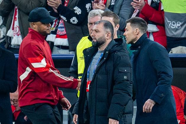 05.03.2025, FC Bayern München vs. Bayer Leverkusen, UEFA Champions League, Achtelfinale-Hinspiel Xabi Alonso (Bayer 04 Leverkusen, Chef-Trainer)Vincent Kompany (FC Bayern Muenchen,Trainer) geben sich die Hand nach Abpfiff Shake-Hands Copyright: xBahhoxKarax