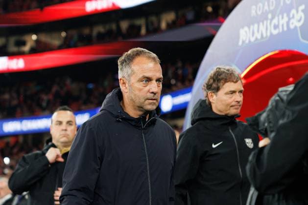Hansi Dieter Flick seen during UEFA Champions League Round of 16 game between teams of SL Benfica and FC Barcelona, Barca (Maciej Rogowski) Lisboa Estadio Da Luz Portugal Copyright: xMaciejxRogowskix slbfcb2425-8
