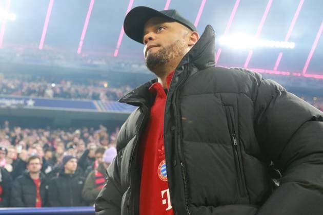 Trainer Vincent Kompany (FCB) Portraet, Portrait, Stadiondach, Fussball FC Bayern München - Bayer 04 Leverkusen UEFA Champions League 05.03.2025 Allianz Arena FOTO: Mladen Lackovic LakoPress