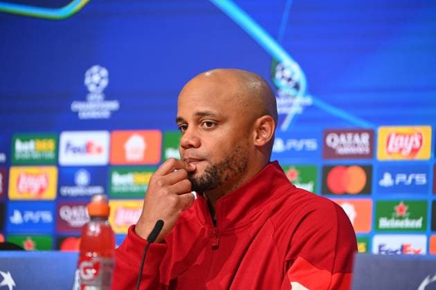 Trainer Vincent KOMPANY (Bayern Muenchen), Einzelbild,angeschnittenes Einzelmotiv,Portraet,Portrait,Porträt. PRESSEKONFERENZ. Fussball Champions League Achtelfinale FC Bayern Muenchen - Bayer 04 Leverkusen 3-0 am 05.03.2025 , A L L I A N Z A R E N A.