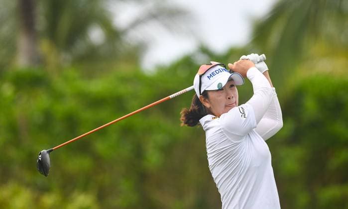 (250306) -- LINGSHUI, March 6, 2025 -- Kim A Lim of South Korea plays a shot during the first round of the Blue Bay LPGA, Golf Damen golf tournament in Lingshui, south China s Hainan Province, March 6, 2025. ) (SP)CHINA-HAINAN-LINGSHUI-GOLF-BLUE BAY LPGA (CN) YangxGuanyu 