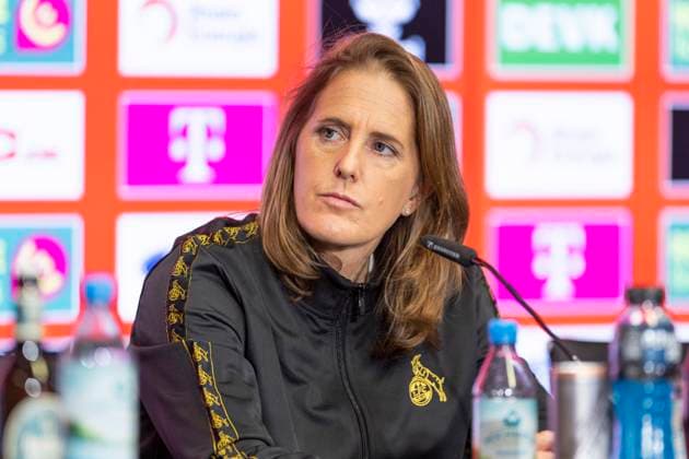 Pressekonferenz 1. FC Köln, 06.03.2025 Britta Carlson bei der Pressekonferenz des 1. FC Köln, am 06.03.2025, RheinEnergie-Stadion, Köln.