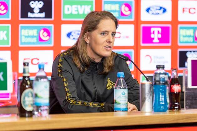 Pressekonferenz 1. FC Köln, 06.03.2025 Britta Carlson bei der Pressekonferenz des 1. FC Köln, am 06.03.2025, RheinEnergie-Stadion, Köln.