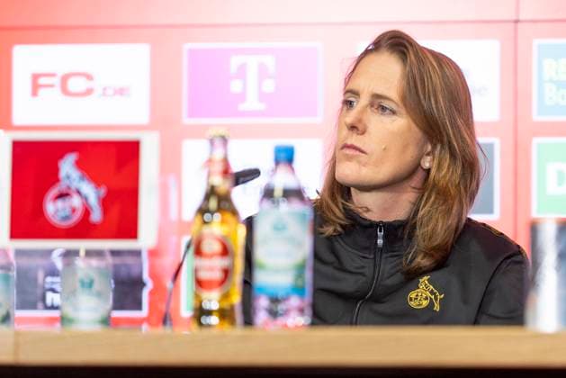 Pressekonferenz 1. FC Köln, 06.03.2025 Britta Carlson bei der Pressekonferenz des 1. FC Köln, am 06.03.2025, RheinEnergie-Stadion, Köln.