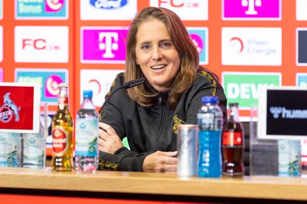 Pressekonferenz 1. FC Köln, 06.03.2025 Britta Carlson bei der Pressekonferenz des 1. FC Köln, am 06.03.2025, RheinEnergie-Stadion, Köln.
