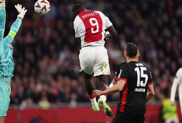 06.03.2025, Fussball UEFA Europa League, AFC Ajax Amsterdam - Eintracht Frankfurt, emonline, emspor, v.l., Goal scored, Tor zum 1:0 durch Brian Brobbey (Ajax Amsterdam) DFL DFB REGULATIONS PROHIBIT ANY USE OF PHOTOGRAPHS AS IMAGE SEQUENCES AND OR QUASI-VIDEO. xdcx Copyright: HMBxMedia Claus