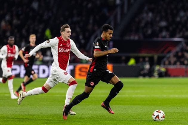 UEFA Europa League: Ajax Amsterdam - Eintracht Frankfurt; 06.03.2025 Ansgar Knauff (Eintracht Frankfurt, 36), Youri Baas (Ajax Amsterdam, 15) UEFA Europa League: Ajax Amsterdam - Eintracht Frankfurt; Johan Cruijff Arena, Amsterdam; 06.03.2025 Copyright: xBEAUTIFULxSPORTS Buriakovx
