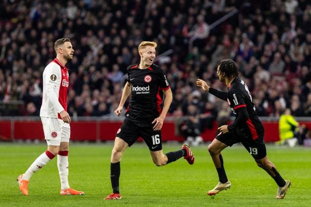 UEFA Europa League: Ajax Amsterdam - Eintracht Frankfurt; 06.03.2025 Eintracht Frankfurt bejubeln das Tor, 1:1 durch Hugo Larsson (Eintracht Frankfurt, 16) UEFA Europa League: Ajax Amsterdam - Eintracht Frankfurt; Johan Cruijff Arena, Amsterdam; 06.03.2025 Copyright: xBEAUTIFULxSPORTS Buriakovx
