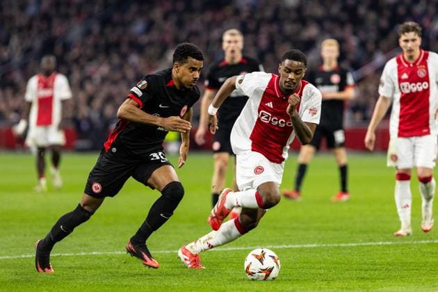 UEFA Europa League: Ajax Amsterdam - Eintracht Frankfurt; 06.03.2025 Ansgar Knauff (Eintracht Frankfurt, 36), Jorrel Hato (Ajax Amsterdam, 4) UEFA Europa League: Ajax Amsterdam - Eintracht Frankfurt; Johan Cruijff Arena, Amsterdam; 06.03.2025 Copyright: xBEAUTIFULxSPORTS Buriakovx