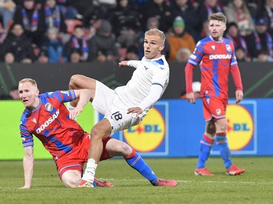 Gustav Isaksen (Lazio; middle) scores during the UEFA Europa League, semi-finals opening match: FC Viktoria Plzen vs Lazio, in Pilsen, Czech Republic, on March 6, 2025. (CTKxPhoto MiroslavxChaloupka) CTKPhotoP2025030610391  CTKPhotoP2025030610391