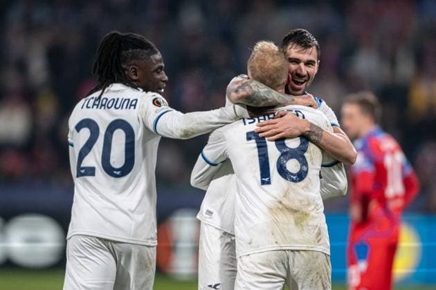 Lazio Roma players a Gustav Isaksen goal celebrate during UEFA Europa league eightfinal match, Viktoria Pilsen - Lazio Roma , 06. march 2025, Doosan Arena, Pilsen, Czech republic Copyright: xMICHALxFAJT,ZOSPORTU.SKx DSC_6595