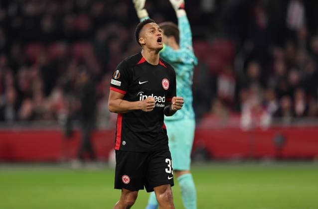 06.03.2025, Fussball UEFA Europa League, AFC Ajax Amsterdam - Eintracht Frankfurt, emonline, emspor, v.l., Tuta Lucas Silva Melo (Eintracht Frankfurt) jubelnd bejubelt jubelt jubeln über den Auswärtssieg DFL DFB REGULATIONS PROHIBIT ANY USE OF PHOTOGRAPHS AS IMAGE SEQUENCES AND OR QUASI-VIDEO. xdcx Copyright: HMBxMedia Claus