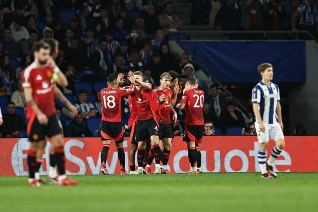 Manchester United, ManU team group, Mannschaftsbild, Totale (ManU), MARCH 6, 2025 - Football Soccer : Manchester United team group celebrate after Zirkzee s goal during UEFA Europa League Round of 16 1st leg match between Real Sociedad 1-1 Manchester United FC at the Reale Arena in San Sebastian, Spain. Noxthirdxpartyxsales  (283957335)