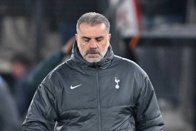 AZ Alkmaar v Tottenham Hotspur Europa League 06 03 2025. Tottenham Hotspur head coach Ange Postecoglou (m) looks frustrated, looks dejected during the Europa League match between AZ Alkmaar and Tottenham Hotspur at AFAS Stadion, Alkmaar, Netherlands on 6 March 2025. Alkmaar AFAS Stadion Netherlands Editorial use only , Copyright: xSimonxTraylenx PSI-21572-0110