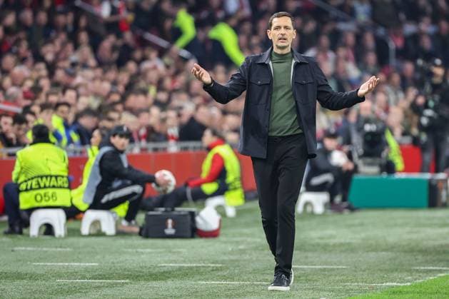 UEFA Europa League - Ajax Amsterdam - Eintracht Frankfurt am 06.03.2025 in der Johan Cruijff ArenA in Amsterdam Trainer Dino Toppmöller Toppmoeller Toppmoller (Frankfurt) gestikuliert