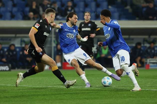 2025.03.07 xJFx 2.Bundesliga SV Darmstadt 98 - Karlsruher SC v.l., Marcel Beifus (Karlsruher SC), Fraser Hornby (SV Darmstadt 98) (DFL DFB REGULATIONS PROHIBIT ANY USE OF PHOTOGRAPHS as IMAGE SEQUENCES and or QUASI-VIDEO)