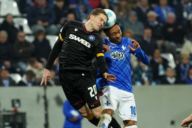 2025.03.07 xJFx 2.Bundesliga SV Darmstadt 98 - Karlsruher SC v.l., David Herold (Karlsruher SC), Jean Paul Boetius (SV Darmstadt 98) Kopfball, Kopfballduell (DFL DFB REGULATIONS PROHIBIT ANY USE OF PHOTOGRAPHS as IMAGE SEQUENCES and or QUASI-VIDEO)