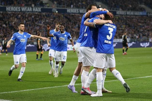 07.03.2025, xrekx, Fussball 2.Bundesliga, SV Darmstadt 98 - Karlsruher SC v.l. Torjubel nach dem Tor zum 1:0 celebrating the goal celebrate durch Isac Lidberg (SV Darmstadt 98) mit Patrick Boetius (SV Darmstadt 98) (DFL DFB REGULATIONS PROHIBIT ANY USE OF PHOTOGRAPHS as IMAGE SEQUENCES and or QUASI-VIDEO) Darmstadt