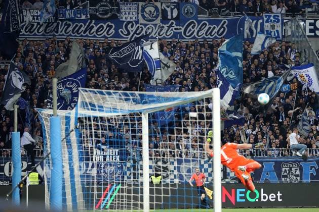 07.03.2025, xrekx, Fussball 2.Bundesliga, SV Darmstadt 98 - Karlsruher SC v.l. Lattentreffer von Patrick Boetius (SV Darmstadt 98) Max Weiß (Karlsruher SC) (DFL DFB REGULATIONS PROHIBIT ANY USE OF PHOTOGRAPHS as IMAGE SEQUENCES and or QUASI-VIDEO) Darmstadt