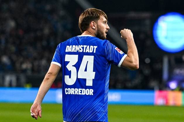 Killian Corredor (SV Darmstadt 98, 34) bejubelt das Tor zum 2:0, GER, SV Darmstadt 98 vs. Karlsruher SC, Fussball, 25. Spieltag, Saison 2024 2025, 07.03.2025. DFL REGULATIONS PROHIBIT ANY USE OF PHOTOGRAPHS as IMAGE SEQUENCES and or QUASI-VIDEO. GER, SV Darmstadt 98 vs. Karlsruher SC, Fussball, 25. Spieltag, Saison 2024 2025, 07.03.2025. Darmsatdt