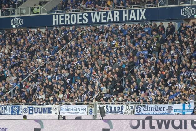 Darmstadt, Deutschland 07. März 2025: 2. Liga - 2024 2025 - SV Darmstadt 98 vs. Karlsruher SC Im Bild: die Fans von Darmstadt in der Fankurve. DFL regulations prohibit any use of photographs as image sequences and or quasi-video Merck-Stadion am Böllenfalltor Hessen