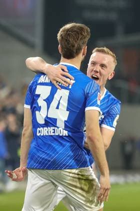 Darmstadt, Deutschland 07. März 2025: 2. Liga - 2024 2025 - SV Darmstadt 98 vs. Karlsruher SC Im Bild: v.li. Torschütze Killian Corredor (Darmstadt, 34) jubelt nach seinem Tor zum 2:0 mit Isac Lidberg (Darmstadt, 7) in der 73. Spielminute DFL regulations prohibit any use of photographs as image sequences and or quasi-video Merck-Stadion am Böllenfalltor Hessen