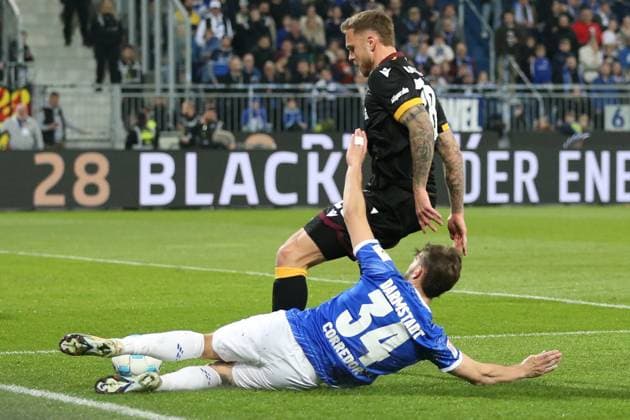 07.03.2025, xrekx, Fussball 2.Bundesliga, SV Darmstadt 98 - Karlsruher SC v.l. Killian Corredor (SV Darmstadt 98) Marcel Franke (Karlsruher SC) Zweikampf, Aktion, action, battle for the ball (DFL DFB REGULATIONS PROHIBIT ANY USE OF PHOTOGRAPHS as IMAGE SEQUENCES and or QUASI-VIDEO) Darmstadt