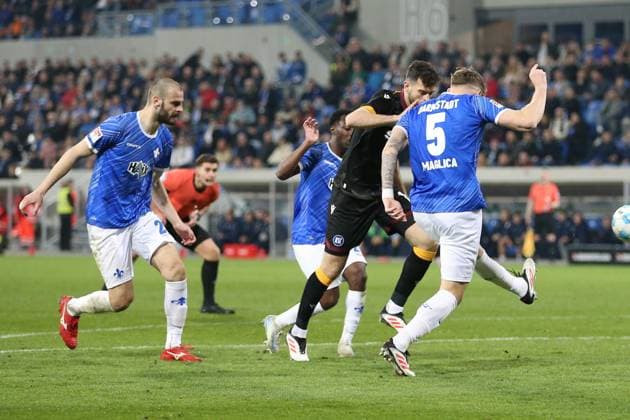 07.03.2025, xrekx, Fussball 2.Bundesliga, SV Darmstadt 98 - Karlsruher SC v.l. Luca Pfeiffer (Karlsruher SC) Matej Maglica (SV Darmstadt 98) (DFL DFB REGULATIONS PROHIBIT ANY USE OF PHOTOGRAPHS as IMAGE SEQUENCES and or QUASI-VIDEO) Darmstadt