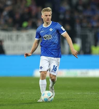 07.03.2025, xdcx, Fussball 2. Bundesliga, SV Darmstadt 98 - Karlsruher SC, emonline, emspor, despor, v.l., Andreas Müller (SV Darmstadt 98) DFL DFB REGULATIONS PROHIBIT ANY USE OF PHOTOGRAPHS AS IMAGE SEQUENCES AND OR QUASI-VIDEO.