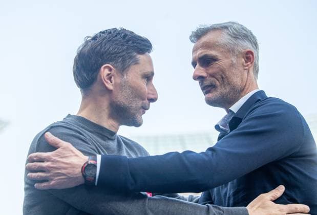 Fussball, Herren, Saison 2024 2025, 2. Bundesliga (25. Spieltag), Hertha BSC - FC Schalke 04, v.l. Trainer Stefan Leitl (Hertha BSC), Trainer Kees van Wonderen (Schalke 04), 08.03. 2025,