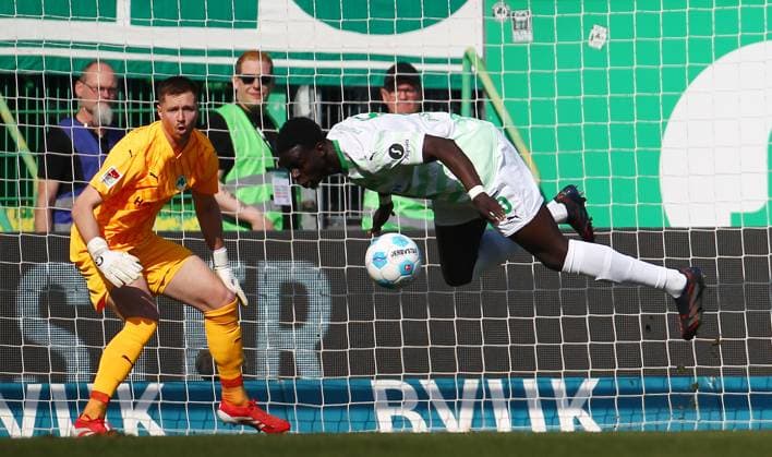 Quarshie , Greuther Fürth-1.FC Magdeburg , 2.Bundesliga, Spieltag 25, Fußball , in den Sportpark Ronhof Thomas Sommer Stadion , Fiürth , Bayern , Deutschland . März 08, 2025 . Photo by: Davide Elias Ipa Photo Pressefoto DENL Copyright: xDavidexEliasx