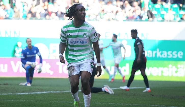 Futkeu Torjubel 1-0 , Greuther Fürth-1.FC Magdeburg , 2.Bundesliga, Spieltag 25, Fußball , in den Sportpark Ronhof Thomas Sommer Stadion , Fiürth , Bayern , Deutschland . März 08, 2025 . Photo by: Davide Elias Ipa Photo Pressefoto DENL Copyright: xDavidexEliasx