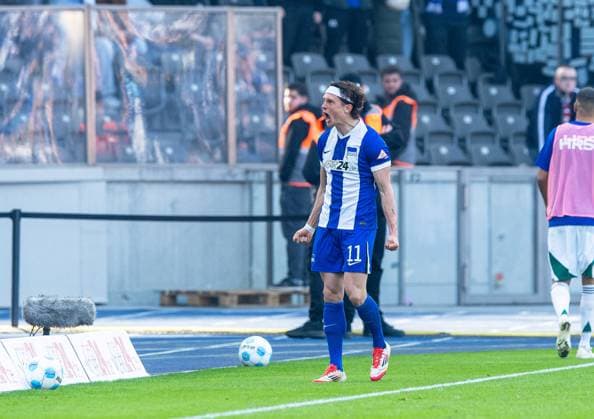 Fussball, Herren, Saison 2024 2025, 2. Bundesliga (25. Spieltag), Hertha BSC - FC Schalke 04, Fabian Reese (Hertha BSC), Jubel nach Tor zum 1:1, 08.03. 2025,