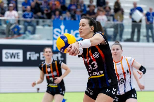 1. Volleyball Bundesliga Frauen: Schwarz-Weiss Erfurt vs. Allianz MTV Stuttgart; Erfurt; 08.03.2025 Maria Segura Palleres ( 33 Allianz MTV Stuttgart) 1. Volleyball Bundesliga Frauen: Schwarz-Weiss Erfurt vs. Allianz MTV Stuttgart; Riethsporthalle Erfurt; 08.03.2025 Copyright: xBEAUTIFULxSPORTS Duehringx