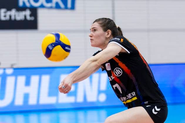 1. Volleyball Bundesliga Frauen: Schwarz-Weiss Erfurt vs. Allianz MTV Stuttgart; Erfurt; 08.03.2025 Madelyn Robinson ( 7; Allianz MTV Stuttgart) 1. Volleyball Bundesliga Frauen: Schwarz-Weiss Erfurt vs. Allianz MTV Stuttgart; Riethsporthalle Erfurt; 08.03.2025 Copyright: xBEAUTIFULxSPORTS Duehringx