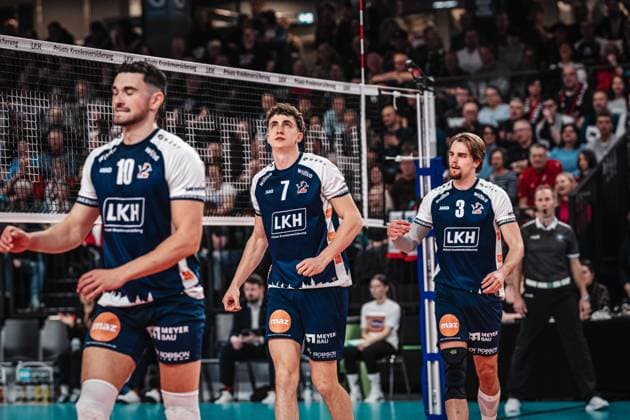 Volleyball Herren Saison 2024 2025 Volleyball Bundesliga VBL SVG Lüneburg vs. Berlin Recycling Volleys 08.03.2025 Joscha Kunstmann ( 7 SVG Lüneburg) nach Punktverlust Lüneburg LKH Arena Niedersachsen Deutschland