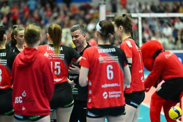 Alexander Waibl (Cheftrainer Dresdner SC) Dresdner SC vs. Ladies in Black Aachen, 1. Volleyball Bundesliga Frauen, Spielzeit 2024 2025, 08.03.2025 Dresdner SC vs. Ladies in Black Aachen, 1. Volleyball Bundesliga Frauen, Spielzeit 2024 2025, 08.03.2025 Dresden Copyright: xEibner-Pressefoto xHoepnerx EP_PHR