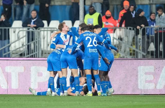 Brescia Calcio FC v AS Cesena FC - Italian Serie B Brescia Calcio FC team celebrates after scoring a goal during the Italian Serie B soccer championship match between Brescia Calcio FC and Cesena FC at Mario Rigamonti Stadium in Brixia, Italy, on March 8, 2025. Brixia Italy Italy  Copyright: xRobertoxTommasinix originalFilename:tommasini-bresciac250308_npnEk.jpg