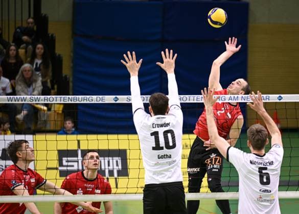 Volleyball 2. Bundesliga Saison 2024 2025 08.03.2025 TV Rottenburg - Blue Volleys Gotha Moritz Rauber (re, TV Rottenburg) und Jan Huber (li, TV Rottenburg)
