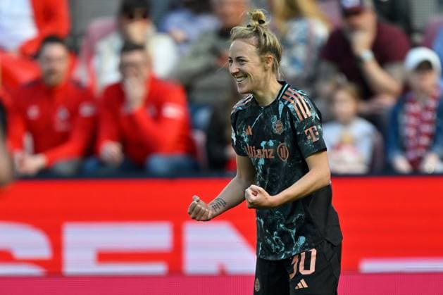 Koeln, Rheinenergiestadion, 09.03.25, GER, Frauen, Google Pixel Frauen-Bundesliga, Saison 2024-2025, 1.FC Koeln - FC Bayern Muenchen Bild: Carolin SIMON (Bayern) jubelt nach ihrem Tor zum 0:1 DFL regulations prohibit any use of photographs as image sequences and or quasi-video. NRW Deutschland
