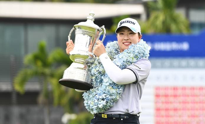 (250309) -- LINGSHUI, March 9, 2025 -- Winner Takeda Rio of Japan holds the trophy during the awarding ceremony after the fourth round of the Blue Bay LPGA, Golf Damen golf tournament in Lingshui, south China s Hainan Province, March 9, 2025. ) (SP)CHINA-HAINAN-LINGSHUI-GOLF-BLUE BAY LPGA (CN) YangxGuanyu 