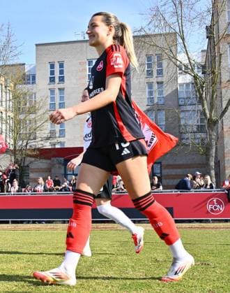 09.03.2025 - Fussball - Saison 2024 2025 - 2. Frauen - Fussball - Bundesliga - 17. Spieltag: 1. FC Nürnberg FCN ( Club Clubfrauen ) - Eintracht Frankfurt II - Sportfoto Zink - xwoxzix - Medina Desic (10, 1. FC Nürnberg FCN ) läuft ein