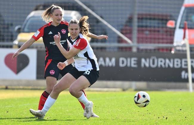 09.03.2025 - Fussball - Saison 2024 2025 - 2. Frauen - Fussball - Bundesliga - 17. Spieltag: 1. FC Nürnberg FCN ( Club Clubfrauen ) - Eintracht Frankfurt II - Sportfoto Zink - xwoxzix - Alina Mailbeck (6, 1. FC Nürnberg FCN ) Carlotta Schwörer (16, Eintracht Frankfurt II )