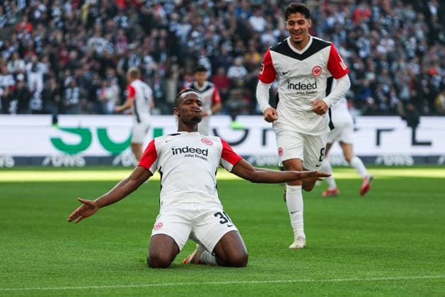 Sport Themen der Woche KW10 Sport Bilder des Tages Fußball 1. Bundesliga - Eintracht Frankfurt - 1. FC Union Berlin am 09.03.2025 im Deutsche Bank Park in Frankfurt Jubel, Torjubel, Torschuetze, Torschütze Michy Batshuayi (Frankfurt 30) jubelt nach seinem Tor zum 1 zu 0 *** Soccer 1 Bundesliga Eintracht Frankfurt 1 FC Union Berlin on 09 03 2025 at Deutsche Bank Park in Frankfurt Cheering, goal celebration, goal scorer, goal scorer Michy Batshuayi Frankfurt 30 cheers after his goal for 1 to 0 MH